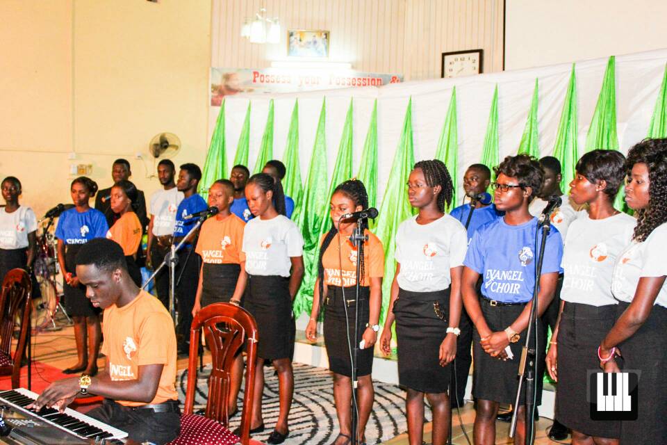 Bethel Symphonic Choir hosts Jehovah's Praise 2017 Kwaku Boakye-Frempong traveled to Koforidua to join the Bethel Symphonic Choir for a night of great Ghanaian choral music.
