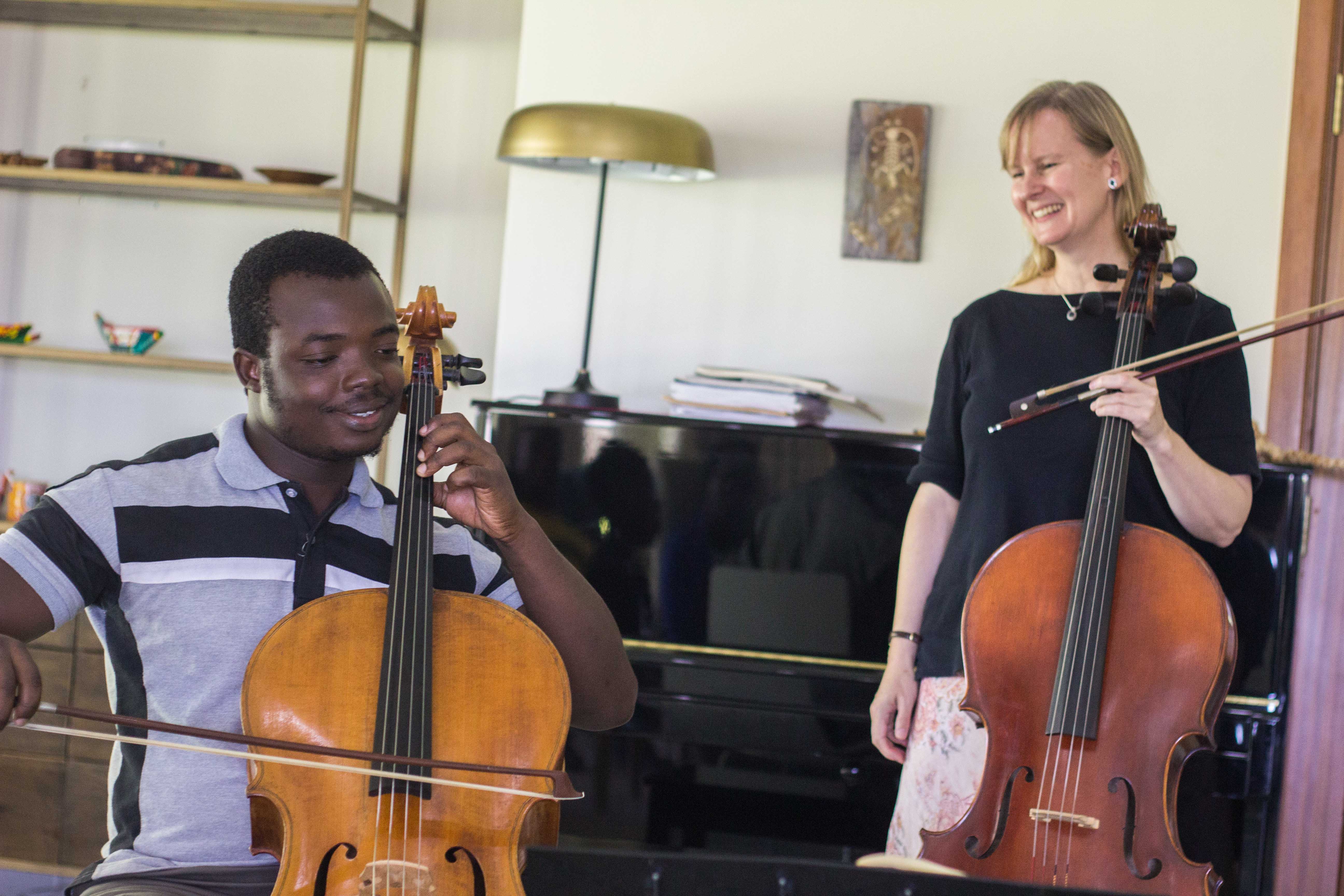 Sally Singer Tuttle: A Fascination with Ghanaian Art Music Jesse Johnson interviews Sally Singer Tuttle, an American cellist whose love affair with Ghanaian music brought her to Accra in September 2019 to help grow Ghanaian musicians
