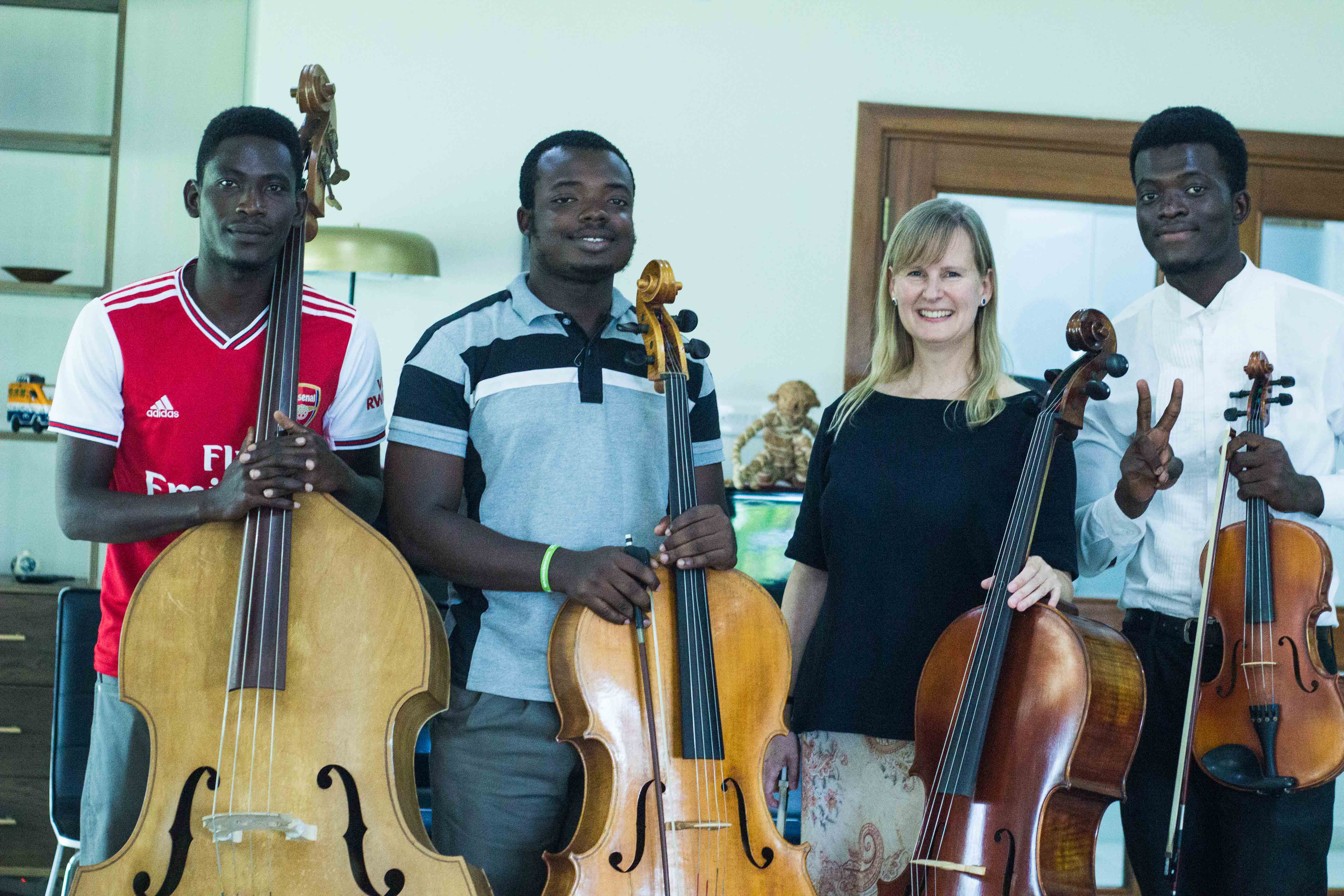 Sally Singer Tuttle: A Fascination with Ghanaian Art Music Jesse Johnson interviews Sally Singer Tuttle, an American cellist whose love affair with Ghanaian music brought her to Accra in September 2019 to help grow Ghanaian musicians